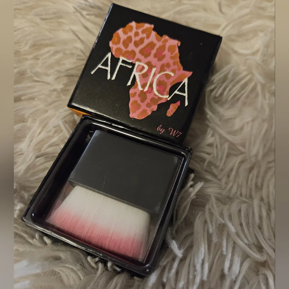 🆕️Africa Bronzer by W7